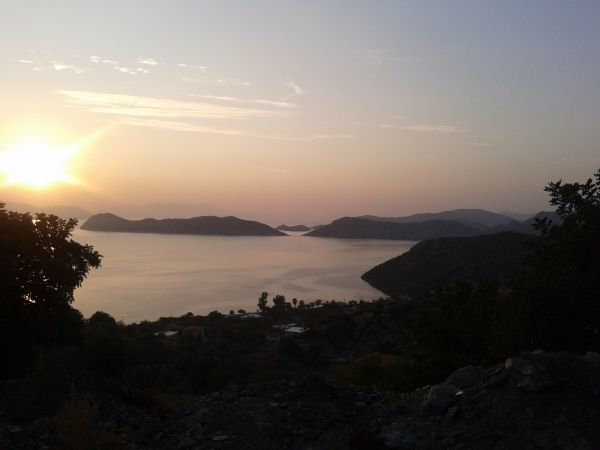 Yakamoz Tatil Evi