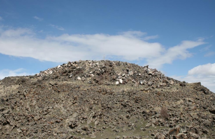 Tarihi Babek Mağarası